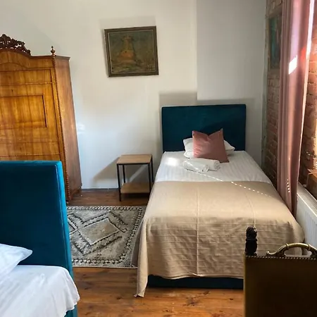 Italiana Z Prywatnymi Lazienkami & Odnowa Biologiczna 3*