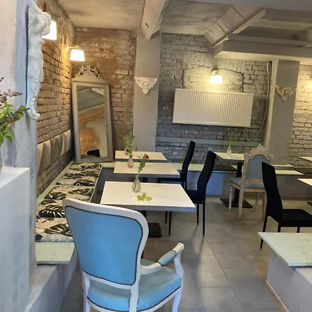 Italiana Z Prywatnymi Lazienkami & Odnowa Biologiczna Bed & Breakfast 3*
