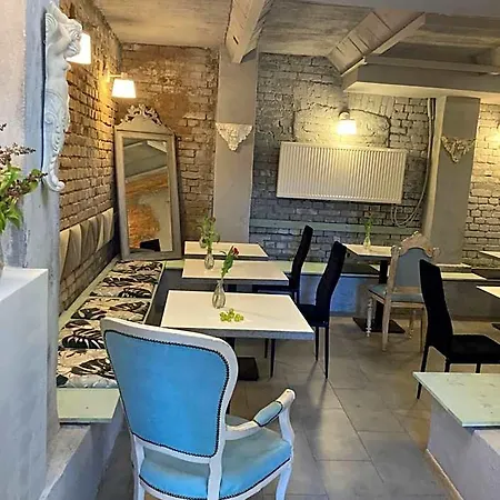 Italiana Z Prywatnymi Lazienkami & Odnowa Biologiczna 住宿加早餐酒店 3*